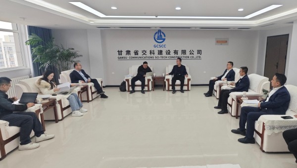 3月27日，順豐集團一行到甘肅省交科建設有限公司考察調研，雙方就各自發展優勢、未來合作領域與方向、促進國企民企協同發展等方面進行了深入座談交流。